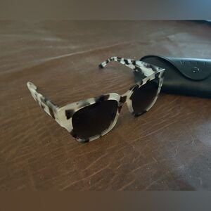 Diff Bella II - gray tortoise sunglasses